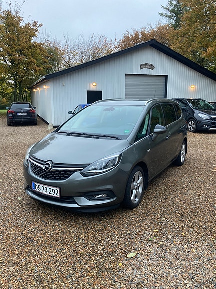 Opel Zafira Tourer