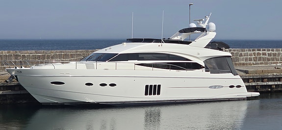Princess 72 MY – en ultimativ luksusyacht
Velkommen til denne yderst velholdt...
