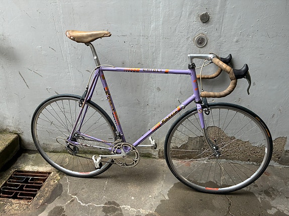 Product image 1 of 10