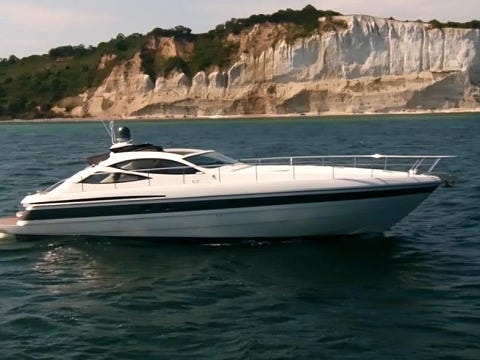 Pershing 52