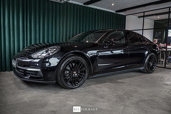 Porsche Panamera 4S