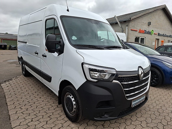 Renault Master IV T33