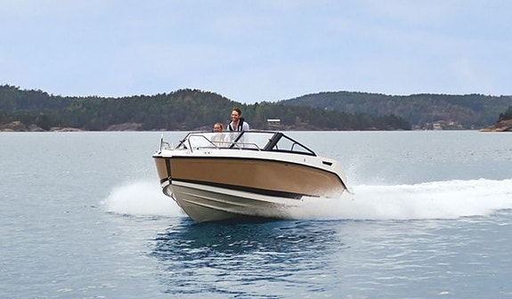 Uttern D65 – Mercury 200 HK. V6 DTS