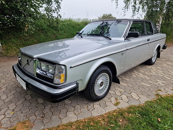 Volvo 262