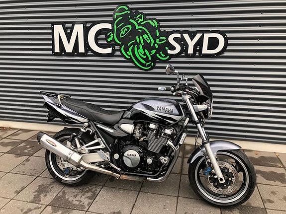 Yamaha XJR 1300
