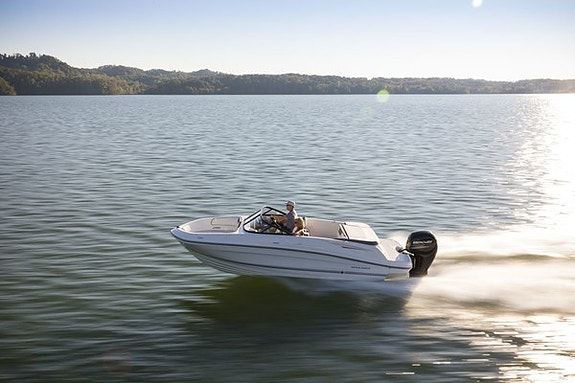 Bayliner VR5 Bowrider OB (2024)