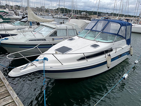 Motorbåd Campion 245 Victoria