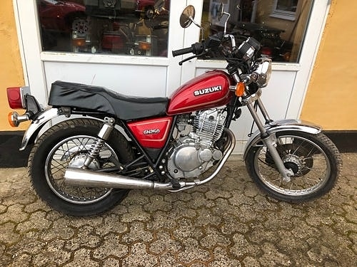 Suzuki GN 250 Custom