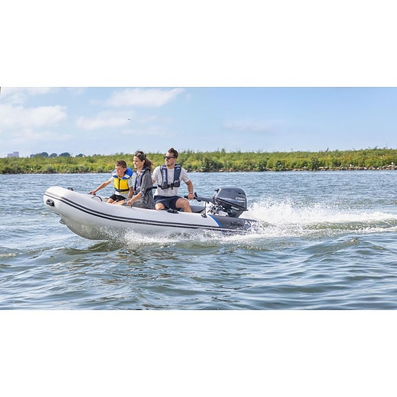 Yamaha YAM 350 TAf gummibåd med konsol og F9.9HEL påhængsmotor