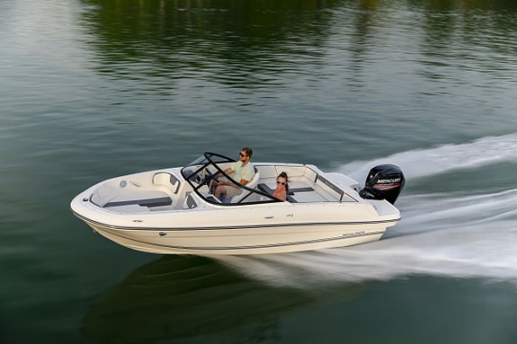 Bayliner VR4 Bowrider 2025