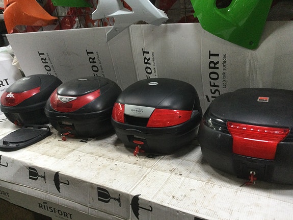 Product image 1 of 8