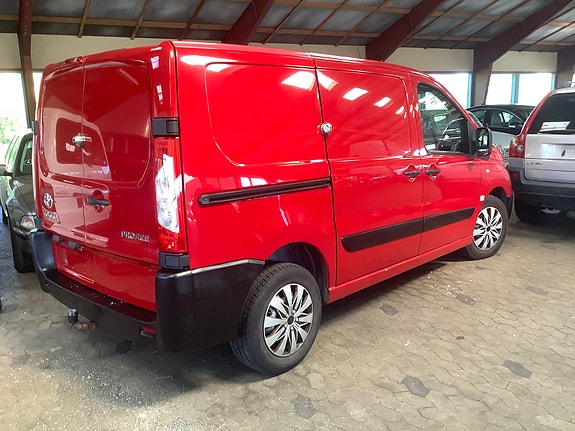 Toyota Pro-Ace 128hk 2015 km 138000 super fin 49900kr ex moms træk