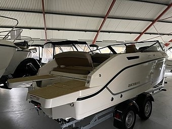Quicksilver 675 Cruiser med Mercury F150 EFI ELPT