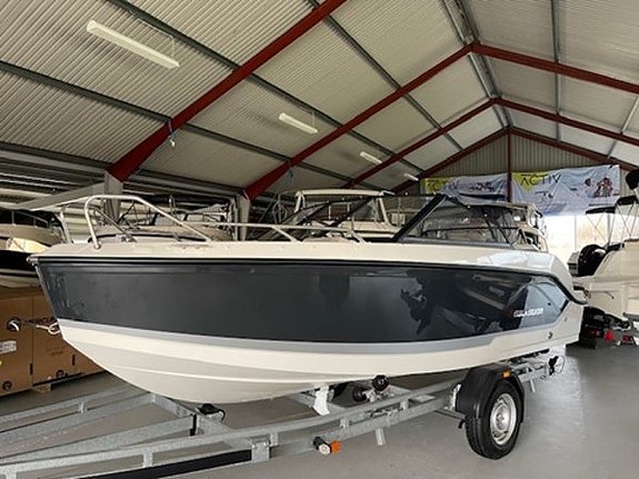Quicksilver 555 Bowrider med Mercury F100 EFI ELPT