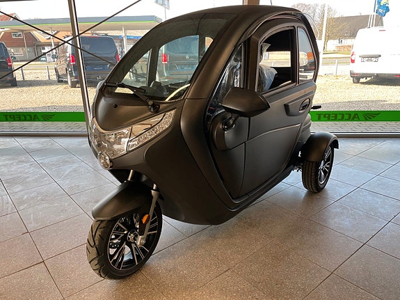 El kabine scooter 25km/t