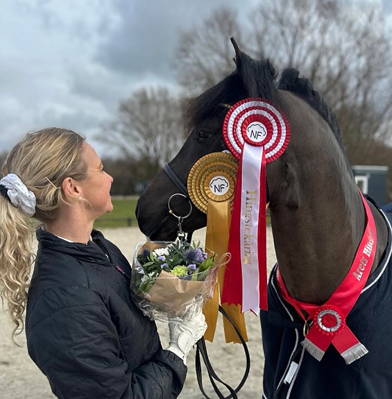 Product image 1 of 5