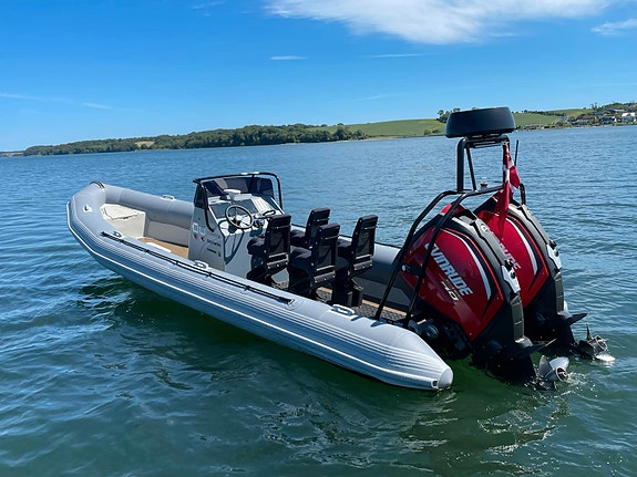 Ballistic RIB 7.8 Evinrude G2 2x250