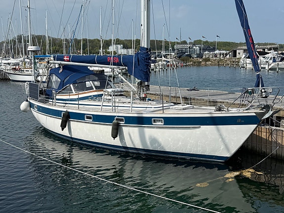 Sejlbåd Hallberg Rassy 38