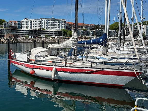 Helmsman Opus 35